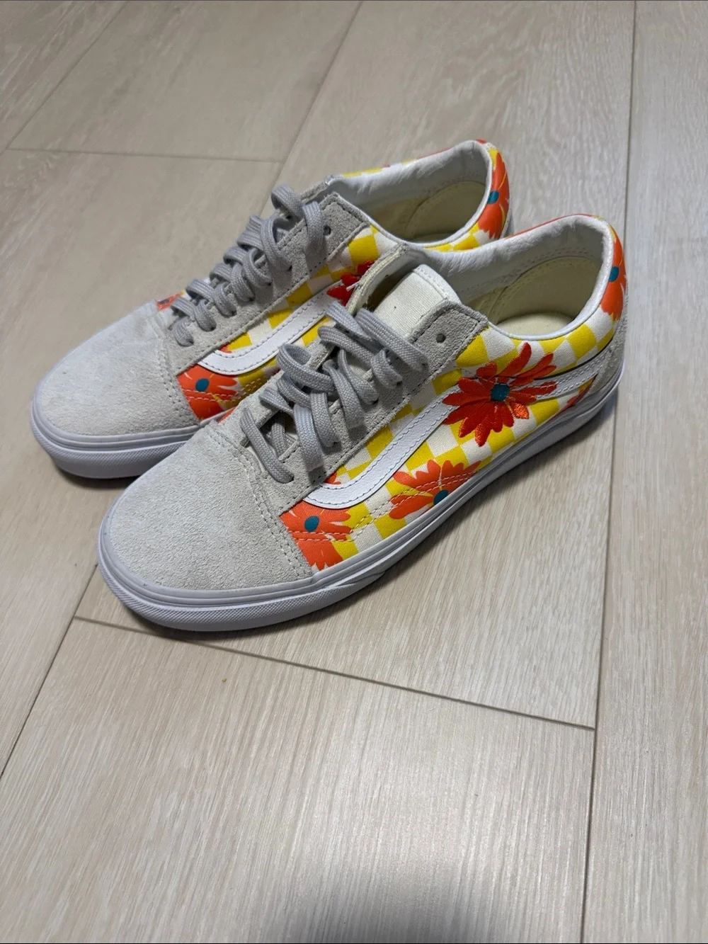 Vans Floral Low-Top Sneakers in Cream, Orange & Yellow